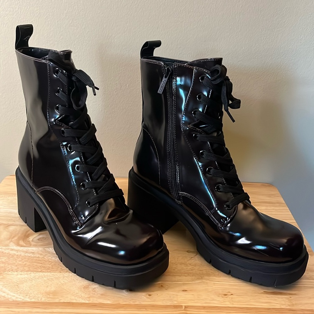 ❌SOLD❌ Guess Juel Boots - Picture 7 of 13